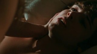 Amanda Seyfried – Boobs, Butt & Black Lingerie – Chloe (2009)