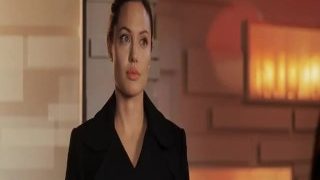 Angelina Jolie – Mr And Mrs Smith