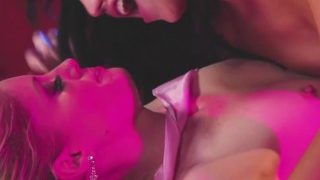 Girlsway Bride’s Bachelorette Stripper Licks & Tribs her As Party Watches